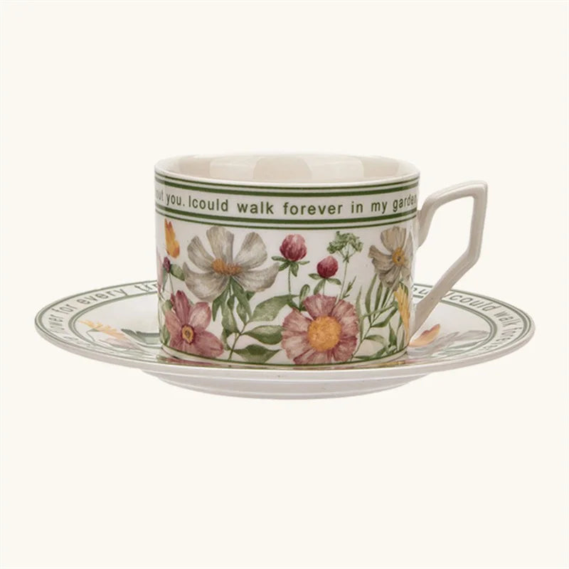 French Retro style Ceramic Mug Exquisite Flower Coffee Cup and Saucer Afternoon Camellia Tea cup romantic Gift Light Luxury Cup