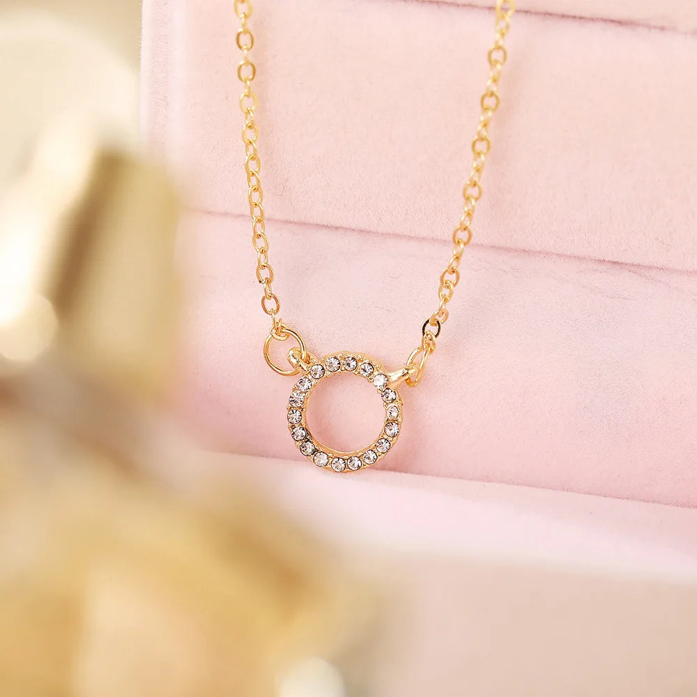 Fashion Trend Elegant Jewelry Simple Crystal Circle Pendant Necklace Golden Color Unquie Women Necklace Party Gift Wholesale