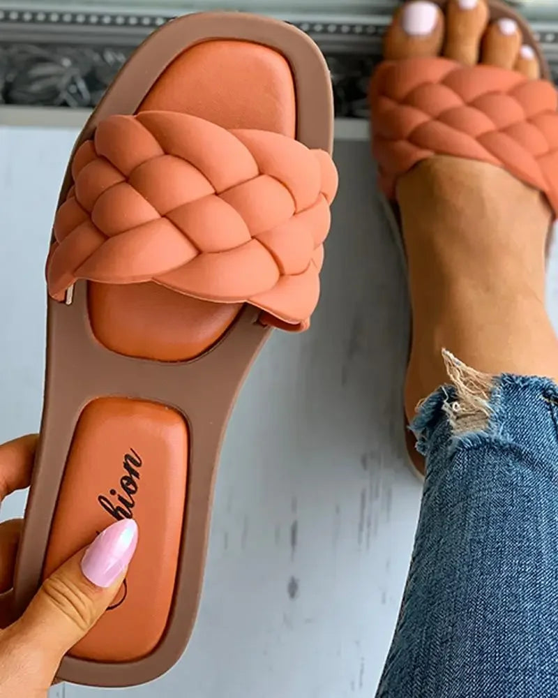 Summer 2022 Trend Braided Slippers Women Flat Outdoor Weave Slides Rubber Sole Open Toe Beach Casual Sandals Ladies Cozy Shoes